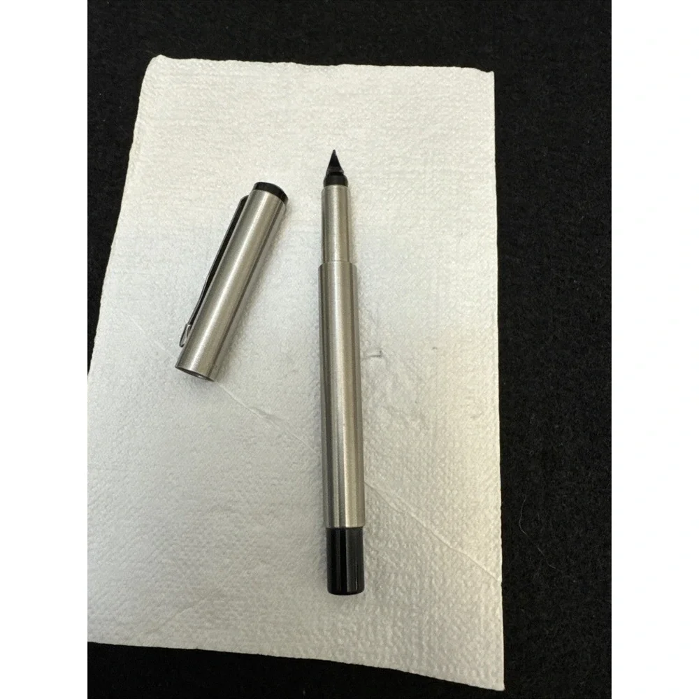 Parker Vector Stainless Steel Medium Nib Fountain pen Made In UK N III